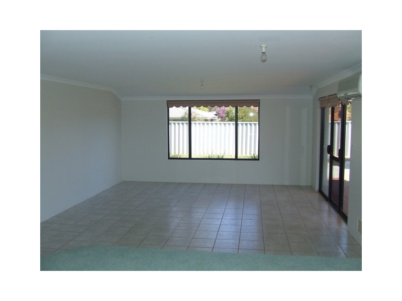 4  Tenet Court, Merriwa WA 6030