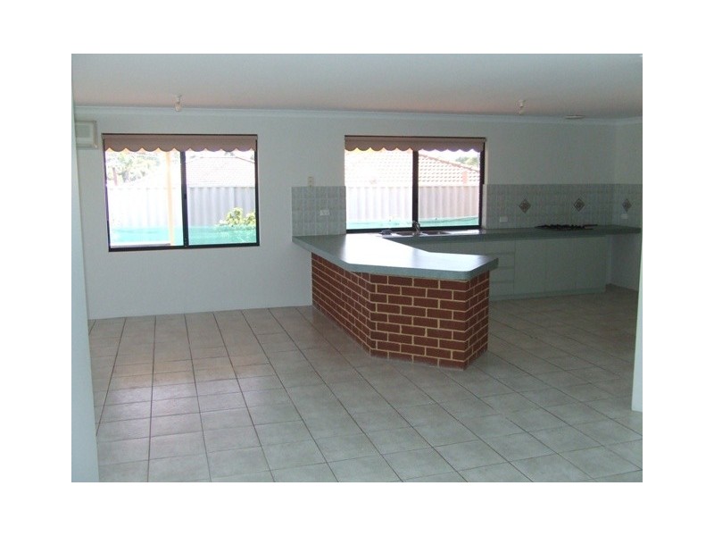 4  Tenet Court, Merriwa WA 6030