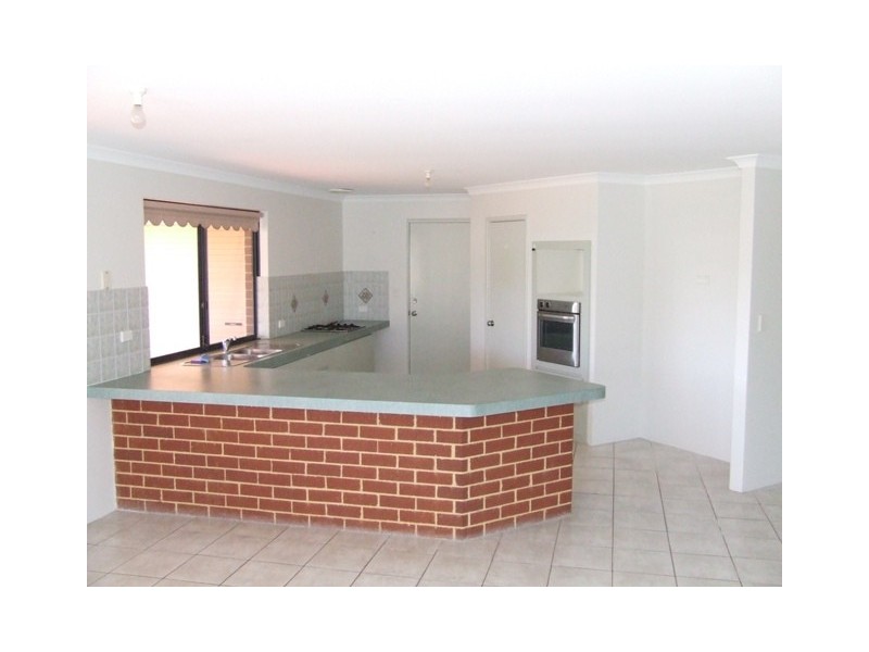 4  Tenet Court, Merriwa WA 6030