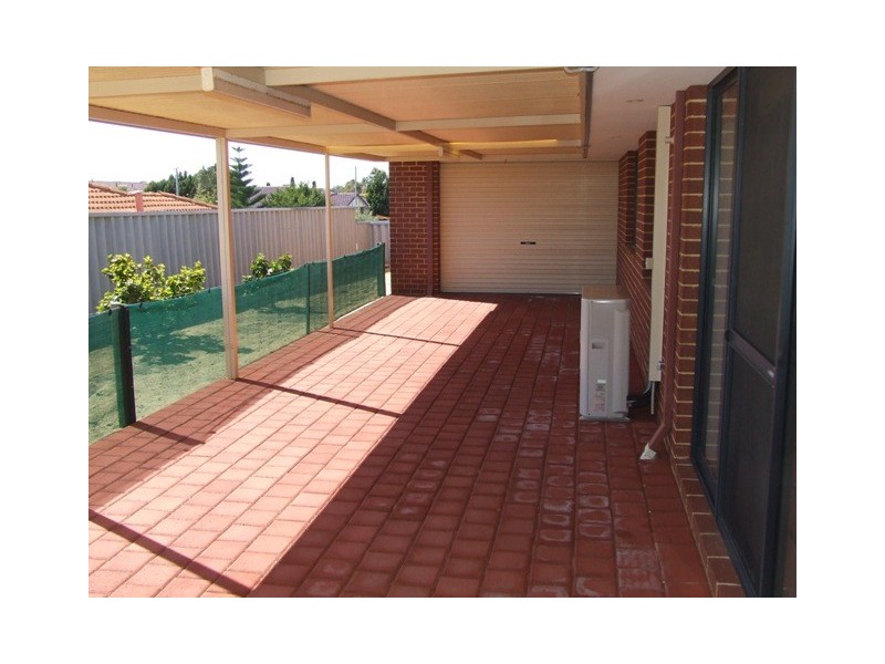 4  Tenet Court, Merriwa WA 6030