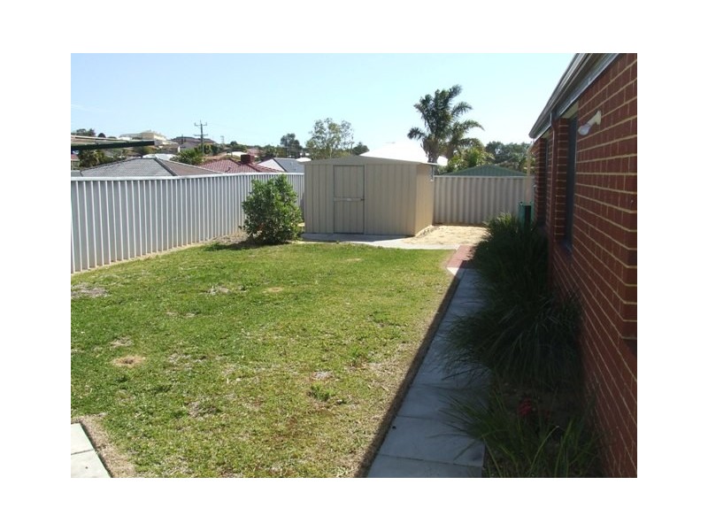 4  Tenet Court, Merriwa WA 6030