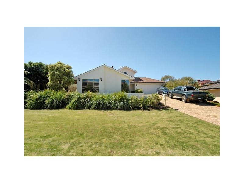 4 Tees Court, Mindarie WA 6030