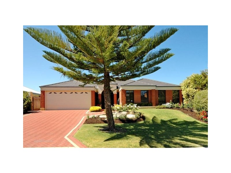 30 Rochester Drive, Mindarie WA 6030