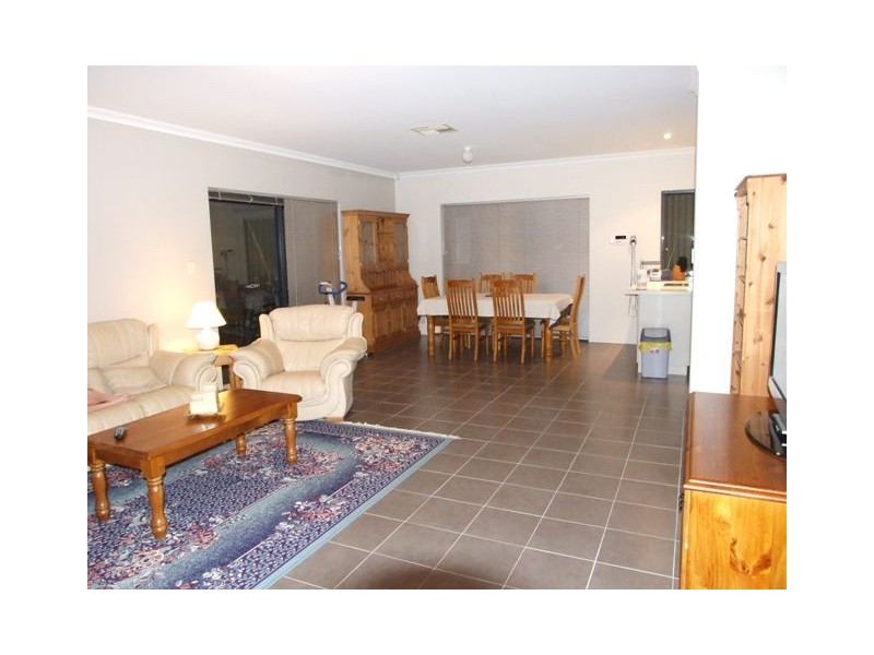 10  Sanderstead Loop, Butler WA 6036