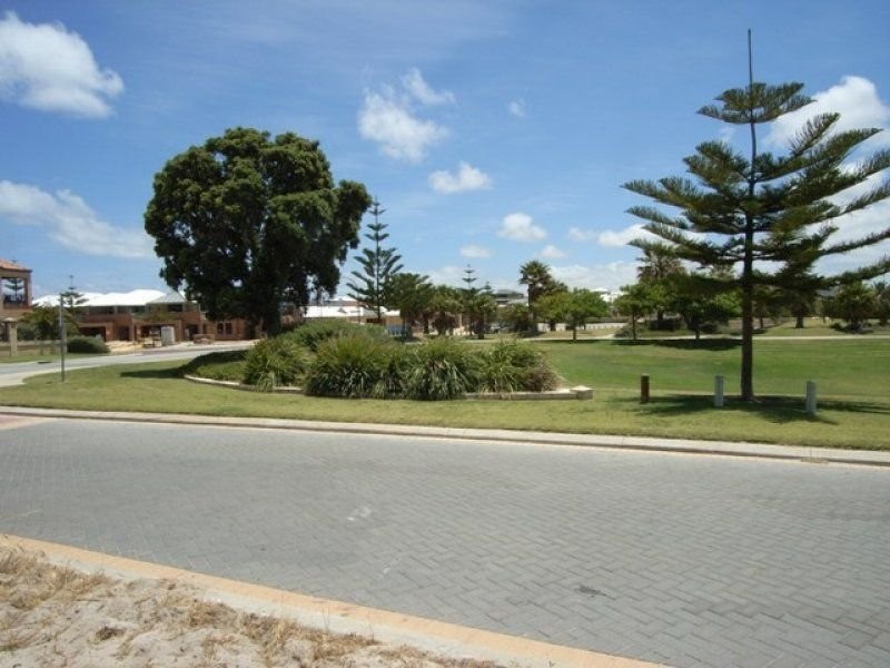 4 Nottingham Green, Quinns Rocks WA 6030