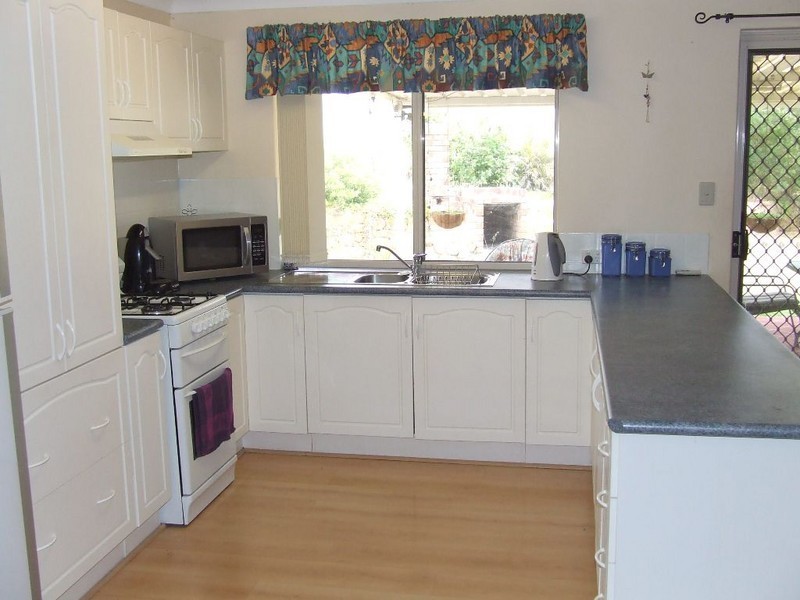 4 Terrex Rise, Merriwa WA 6030