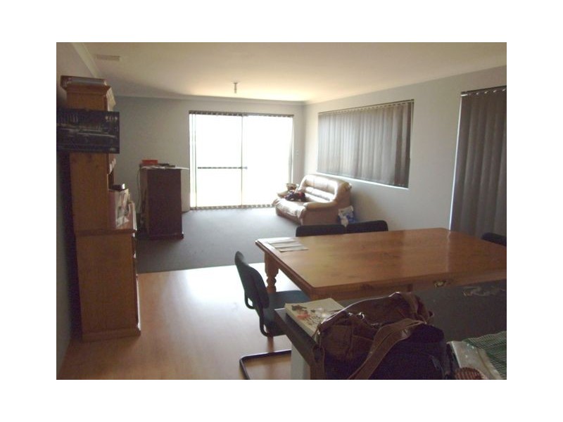 12 Finglas Meander, Butler WA 6036