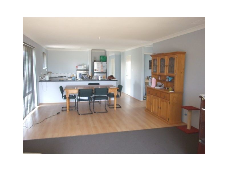 12 Finglas Meander, Butler WA 6036