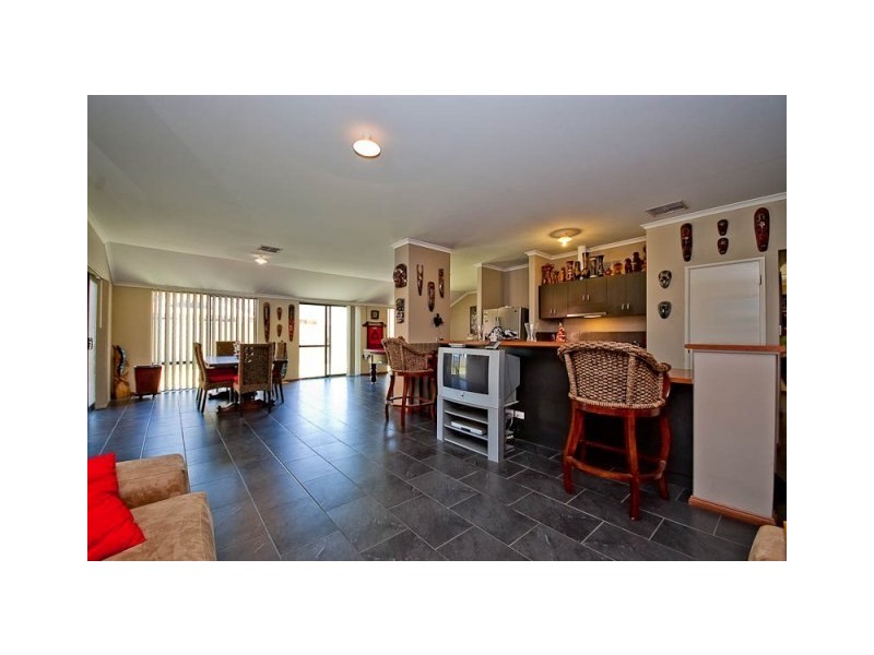 1 Chepstow Way, Butler WA 6036