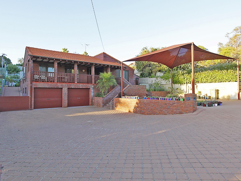 15 Javez Drive, Quinns Rocks WA 6030