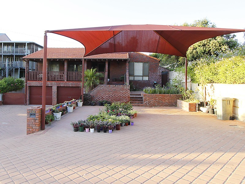 15 Javez Drive, Quinns Rocks WA 6030