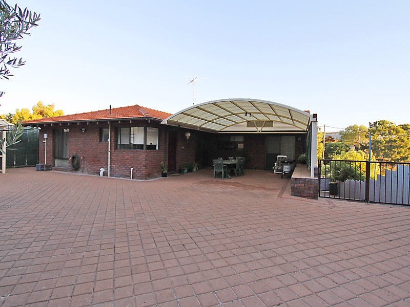 15 Javez Drive, Quinns Rocks WA 6030