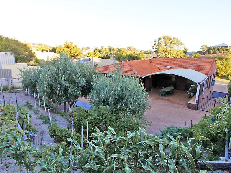 15 Javez Drive, Quinns Rocks WA 6030