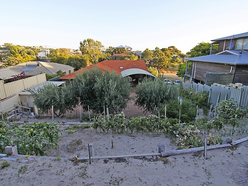 15 Javez Drive, Quinns Rocks WA 6030