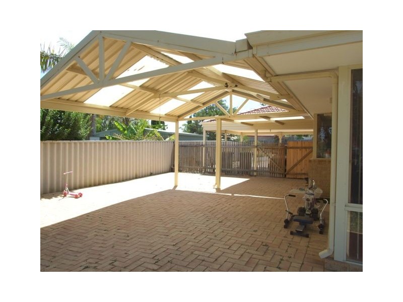 6 Lenswood Retreat, Clarkson WA 6030