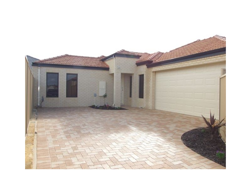 2/22 Beachwood Crescent, Butler WA 6036