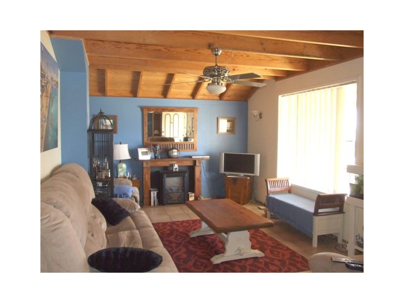 8 Burnett Drive, Clarkson WA 6030