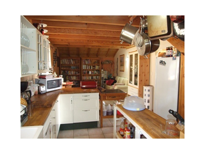 8 Burnett Drive, Clarkson WA 6030