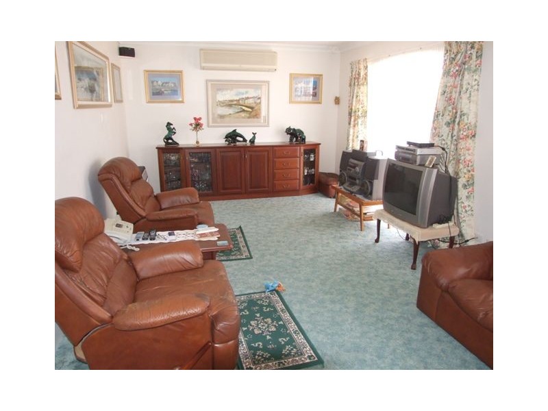 15  Caley Place, Two Rocks WA 6037