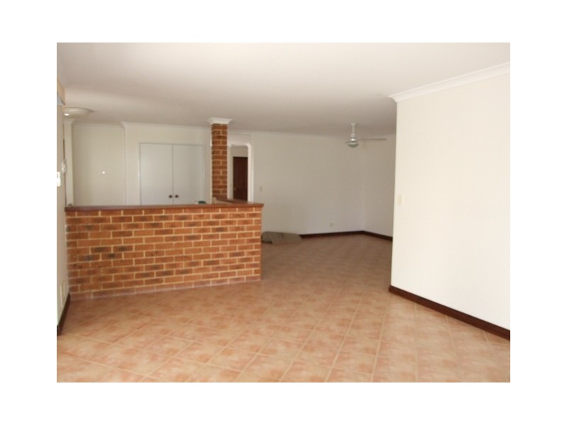 5 Dalvik Avenue, Merriwa WA 6030