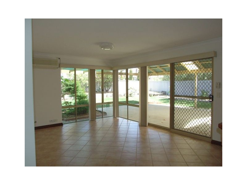 5 Dalvik Avenue, Merriwa WA 6030