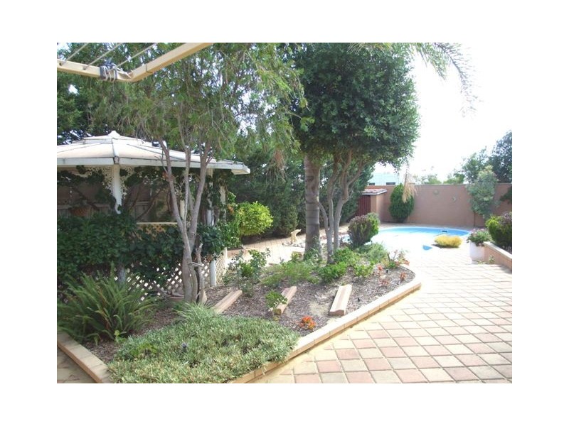 19  Beaumarks Court, Mindarie WA 6030