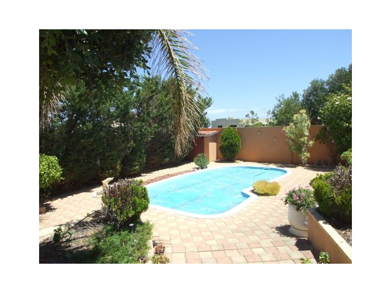 19  Beaumarks Court, Mindarie WA 6030