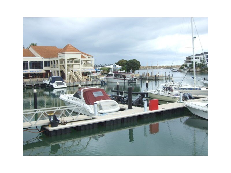 19  Beaumarks Court, Mindarie WA 6030