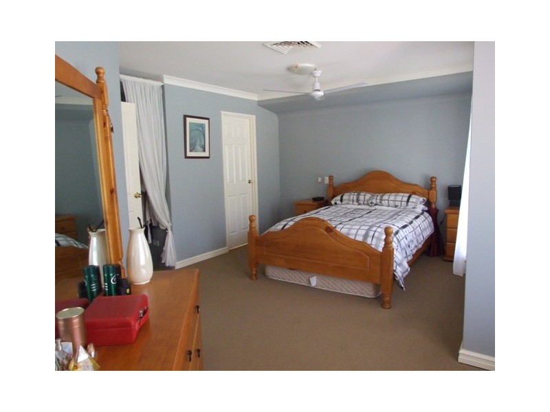 154 Kinross Drive, Kinross WA 6028