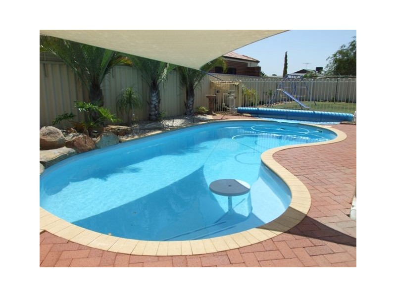 154 Kinross Drive, Kinross WA 6028