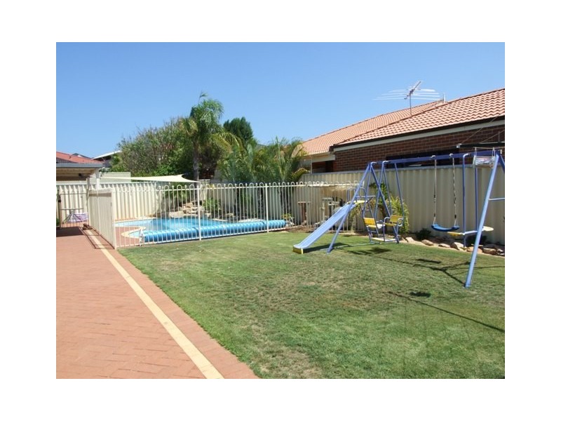 154 Kinross Drive, Kinross WA 6028