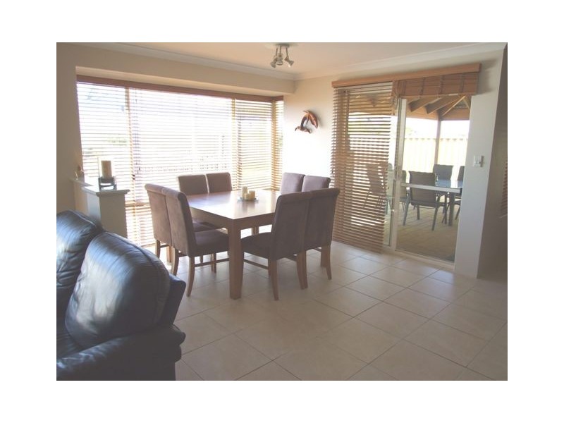 27 Silverton Avenue, Butler WA 6036