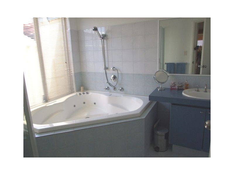 27 Silverton Avenue, Butler WA 6036