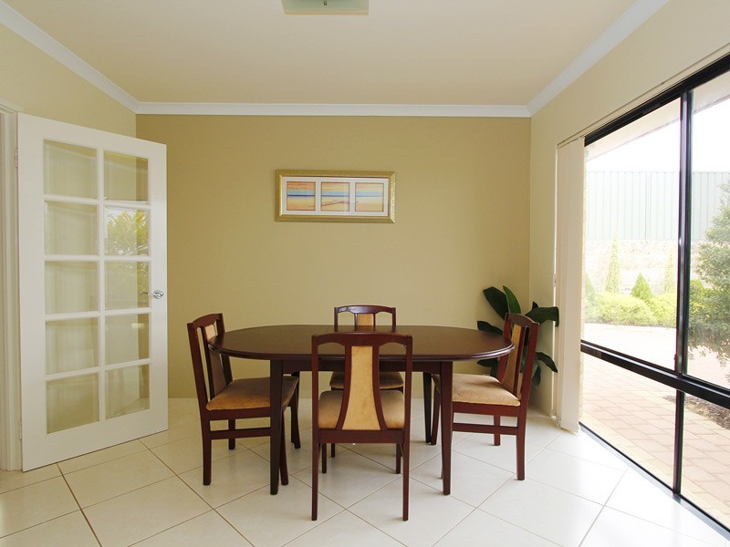 11 Nambucca Road, Merriwa WA 6030