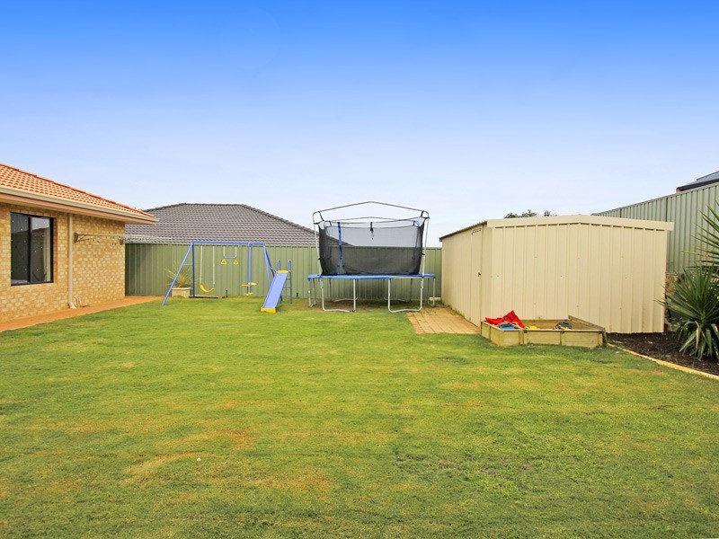 11 Nambucca Road, Merriwa WA 6030