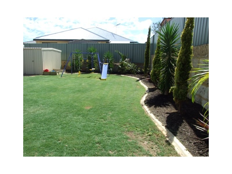 11 Nambucca Road, Merriwa WA 6030