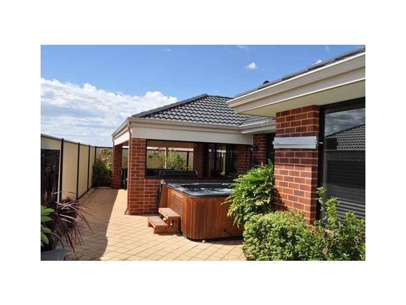 4 Maroubra Way, Clarkson WA 6030