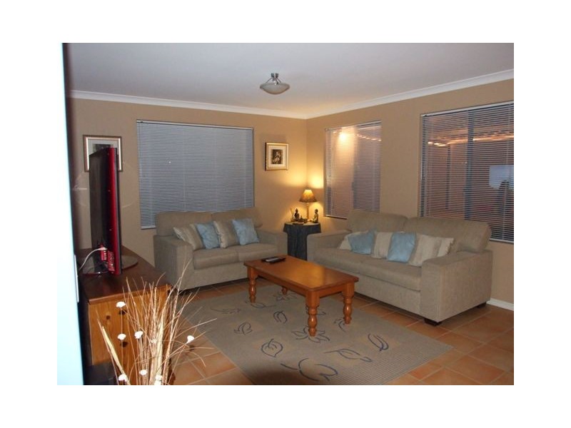 8 Foxton Way, Butler WA 6036