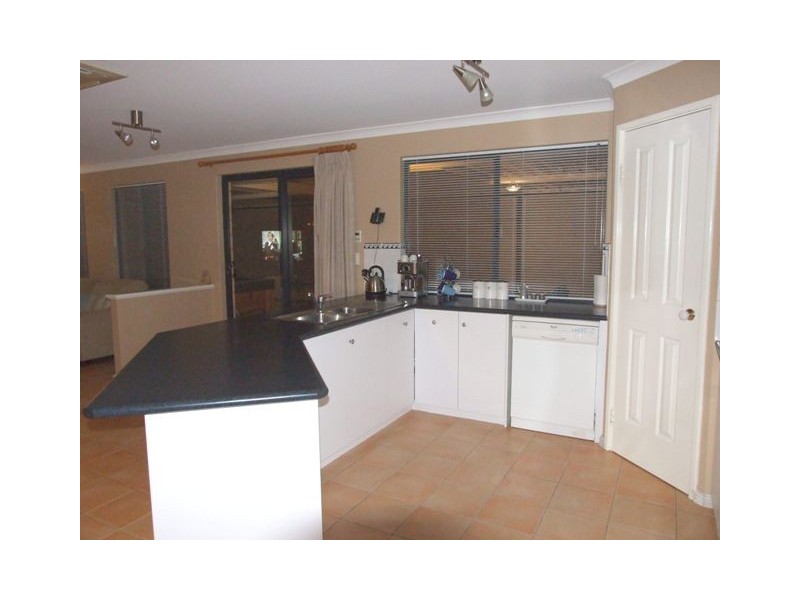 8 Foxton Way, Butler WA 6036