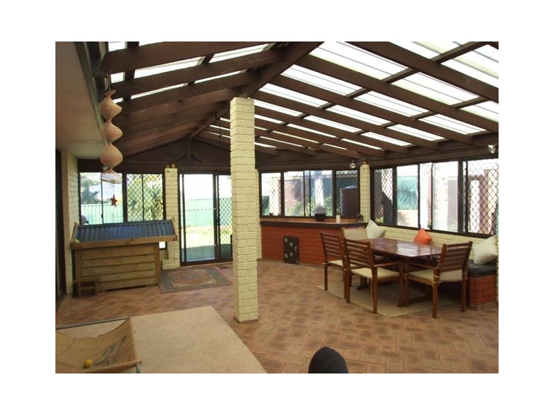 4 Redruth Court, Yanchep WA 6035