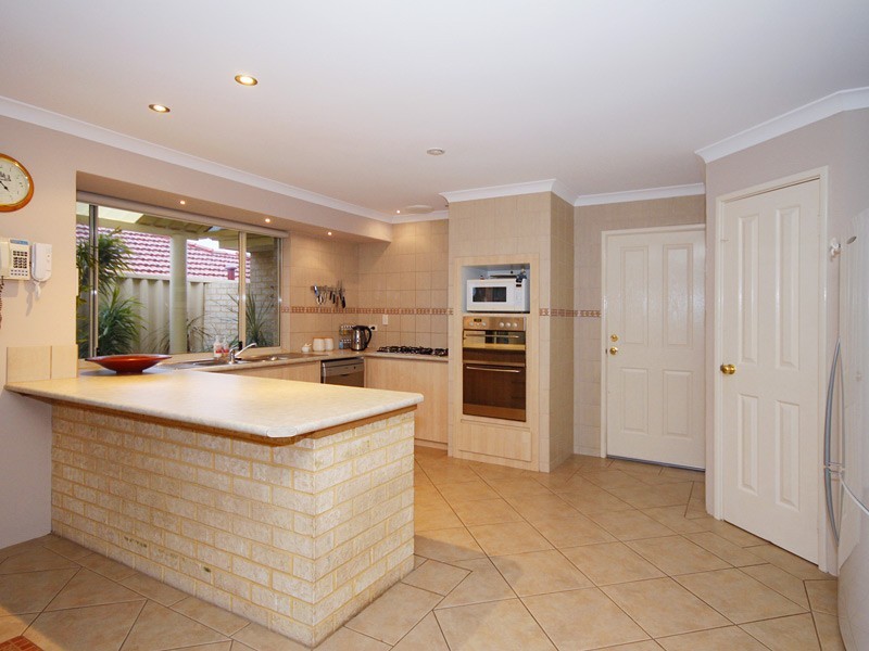 10 Horsley Green, Butler WA 6036