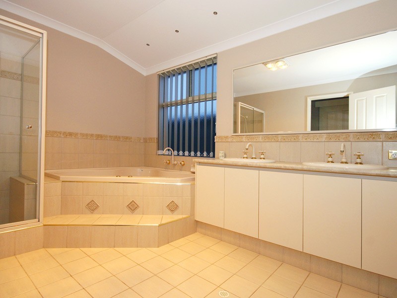 10 Horsley Green, Butler WA 6036