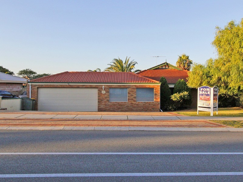 100 Tapping Way, Quinns Rocks WA 6030