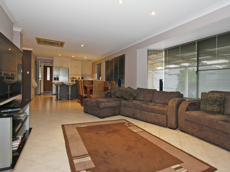 100 Tapping Way, Quinns Rocks WA 6030