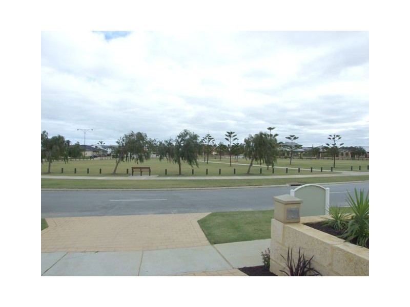 39 Moorlinch Street, Butler WA 6036