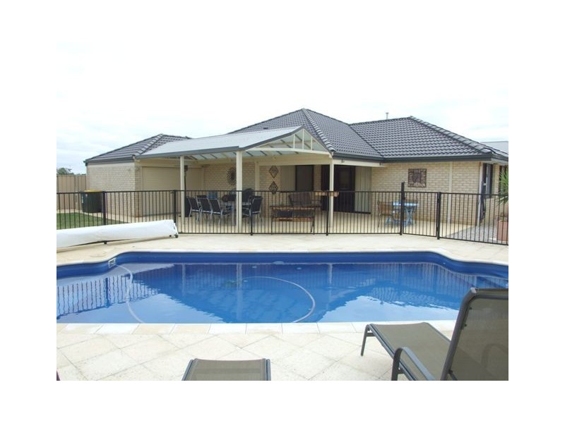 39 Moorlinch Street, Butler WA 6036