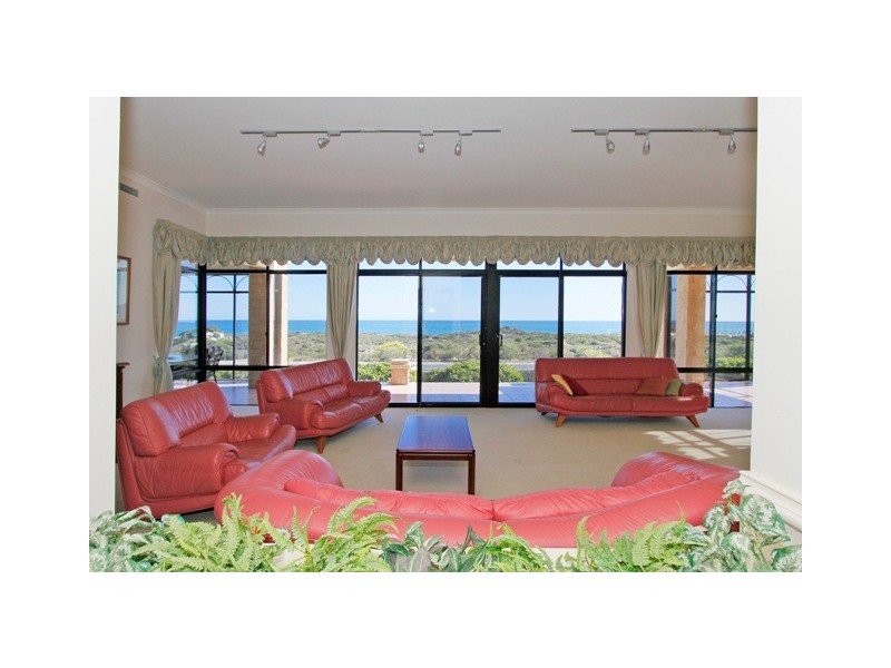 8 Topmast Place, Ocean Reef WA 6027