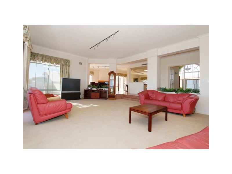 8 Topmast Place, Ocean Reef WA 6027