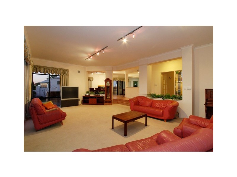 8 Topmast Place, Ocean Reef WA 6027