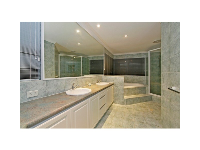 8 Topmast Place, Ocean Reef WA 6027